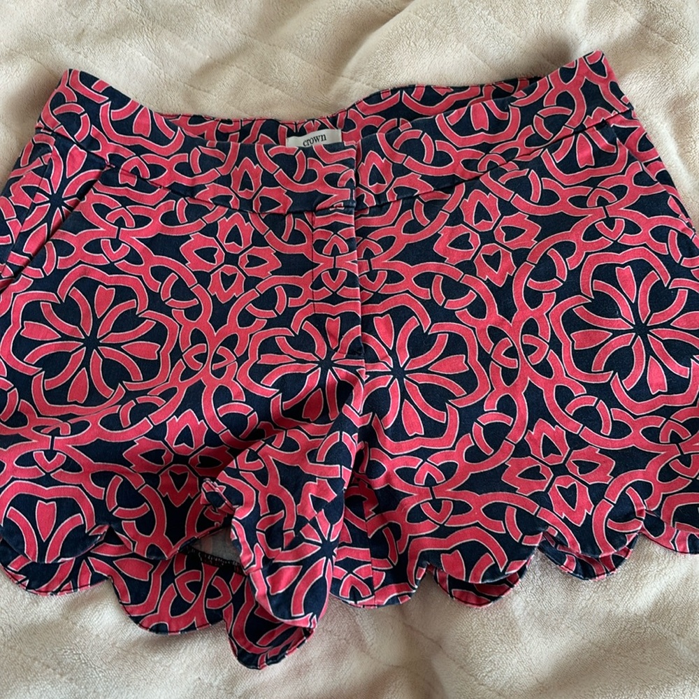 Crown & ivy size 4 shorts brand new
